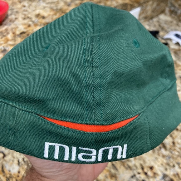Miami Hurricanes hat - Picture 3 of 7
